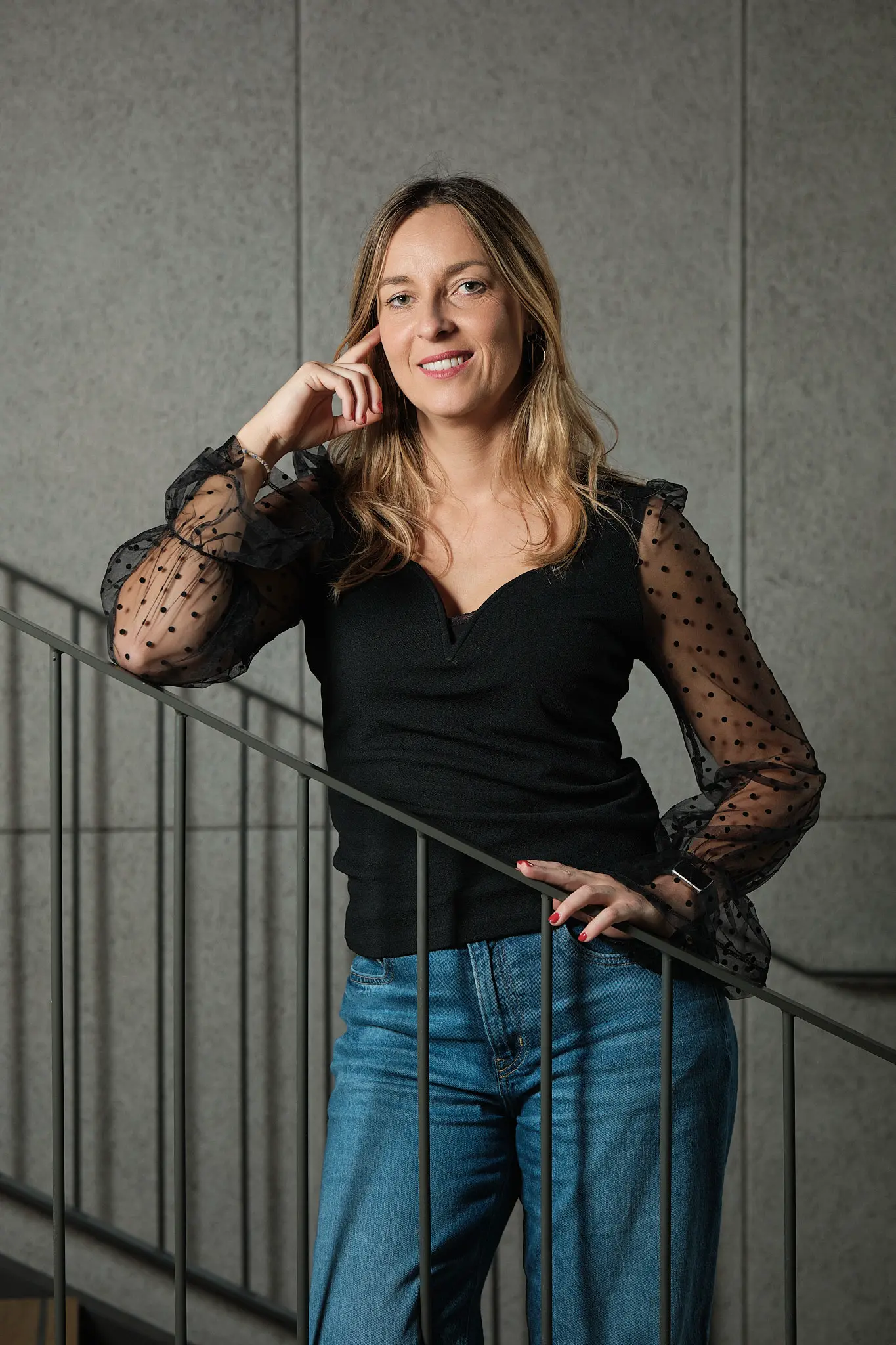 Portrait LinkedIn de Natalia Monfort, dirigeante d'agence de communication à Bordeaux — séance portrait professionnel Boris Volck.